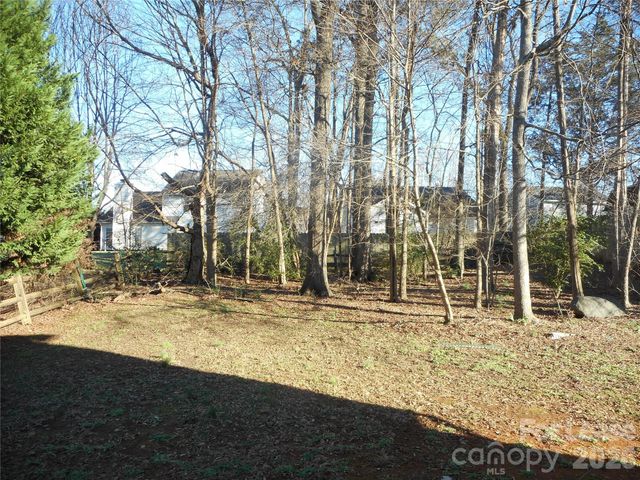 6611 Flat Creek Drive, Charlotte, NC 28277