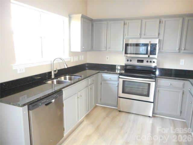 6611 Flat Creek Drive, Charlotte, NC 28277