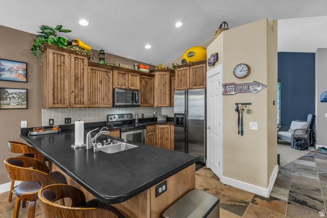 102 E MANILLA DR, Draper, UT 84020