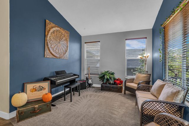 102 E MANILLA DR, Draper, UT 84020