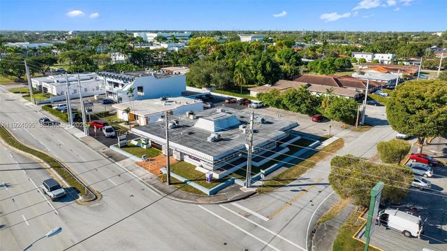 2710 SW 87th Ave, Miami, FL 33165