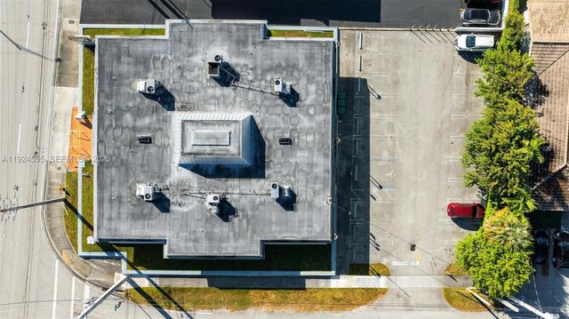 2710 SW 87th Ave, Miami, FL 33165