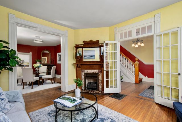 1042 Neil Avenue, Columbus, OH 43201