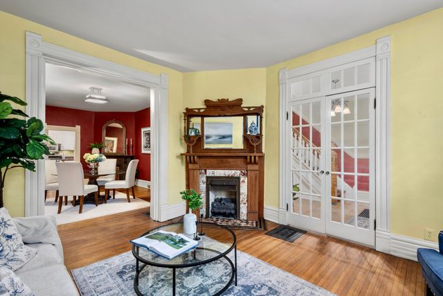 1042 Neil Avenue, Columbus, OH 43201