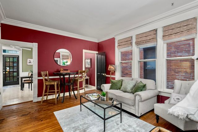 1042 Neil Avenue, Columbus, OH 43201