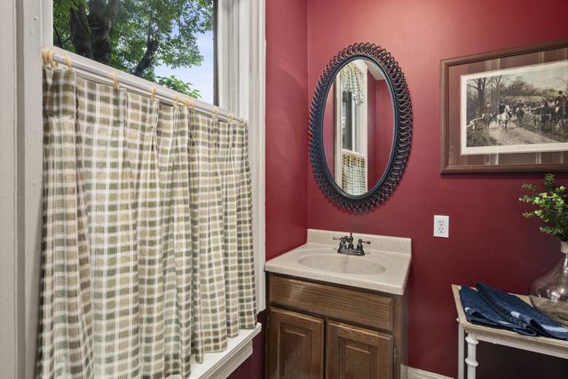 1042 Neil Avenue, Columbus, OH 43201