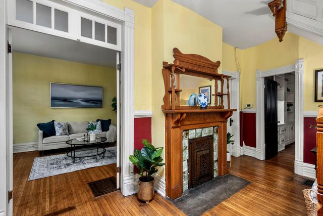 1042 Neil Avenue, Columbus, OH 43201