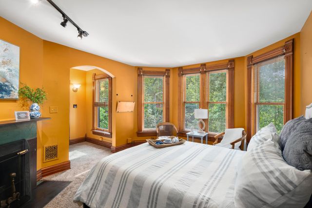 1042 Neil Avenue, Columbus, OH 43201
