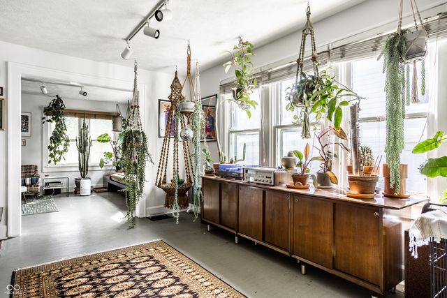 4452 Winthrop Avenue, Indianapolis, IN 46205