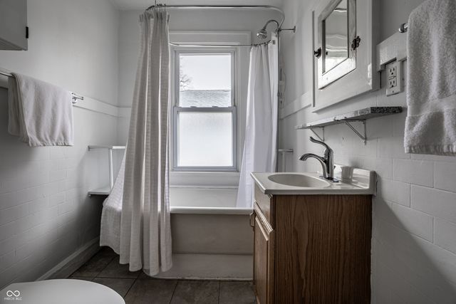 4452 Winthrop Avenue, Indianapolis, IN 46205