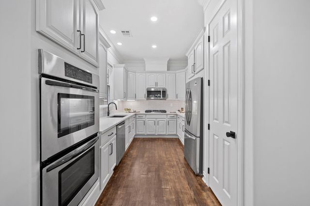 5616 Dolores Street, Houston, TX 77057