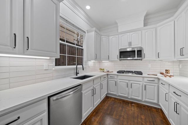 5616 Dolores Street, Houston, TX 77057