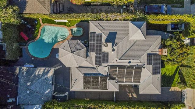 1207 Greenacre Avenue, West Hollywood, CA 90046