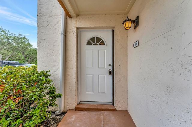 9940 7TH WAY N 101, St Petersburg, FL 33702