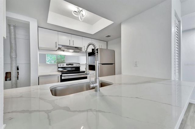 9940 7TH WAY N 101, St Petersburg, FL 33702