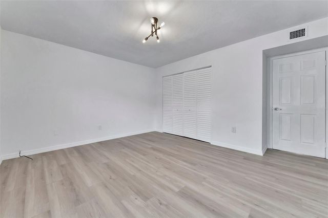 9940 7TH WAY N 101, St Petersburg, FL 33702