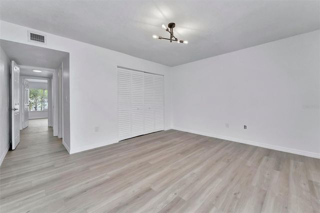9940 7TH WAY N 101, St Petersburg, FL 33702
