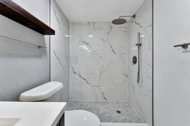 9940 7TH WAY N 101, St Petersburg, FL 33702