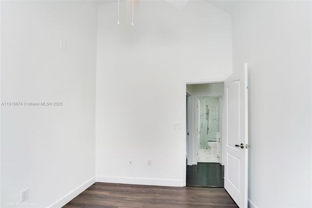 2970 Bird Ave 15, Miami, FL 33133