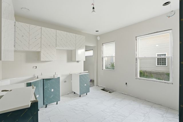 11218 S Hermosa Avenue, Chicago, IL 60643