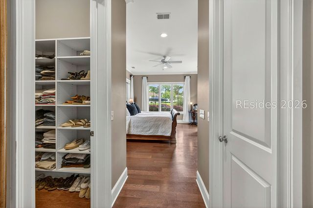 3 Chestnut Ln, Hilton Head Island, SC 29926