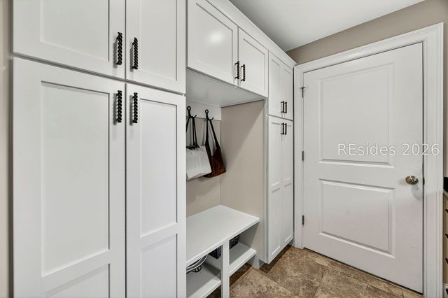 3 Chestnut Ln, Hilton Head Island, SC 29926