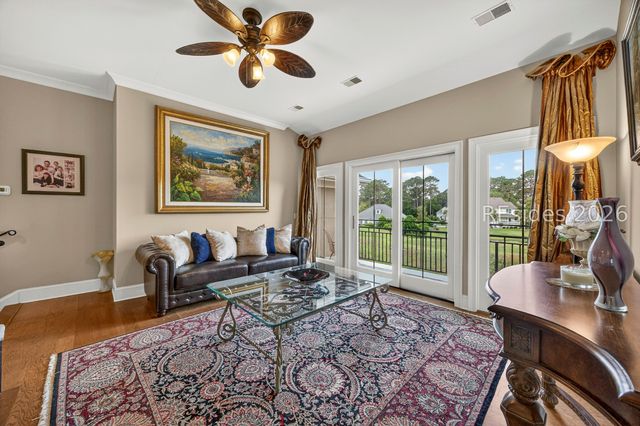 3 Chestnut Ln, Hilton Head Island, SC 29926