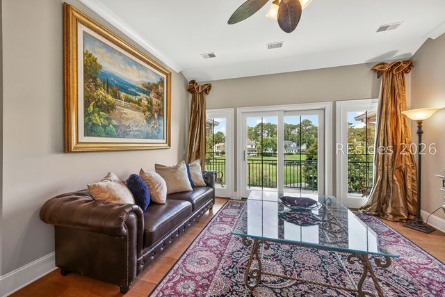 3 Chestnut Ln, Hilton Head Island, SC 29926
