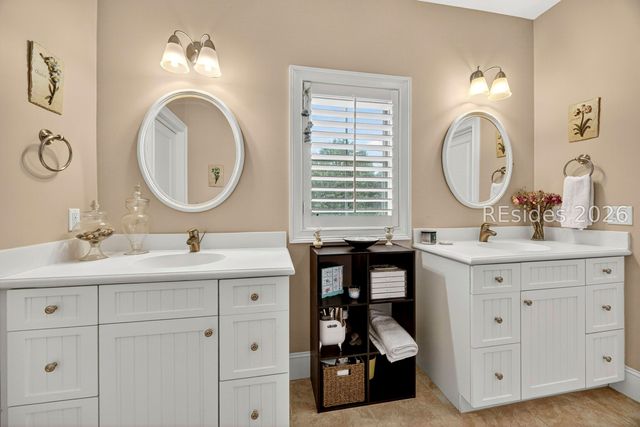 3 Chestnut Ln, Hilton Head Island, SC 29926
