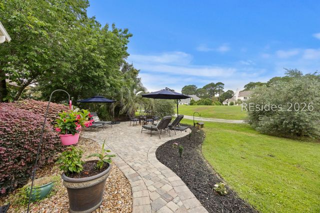 3 Chestnut Ln, Hilton Head Island, SC 29926
