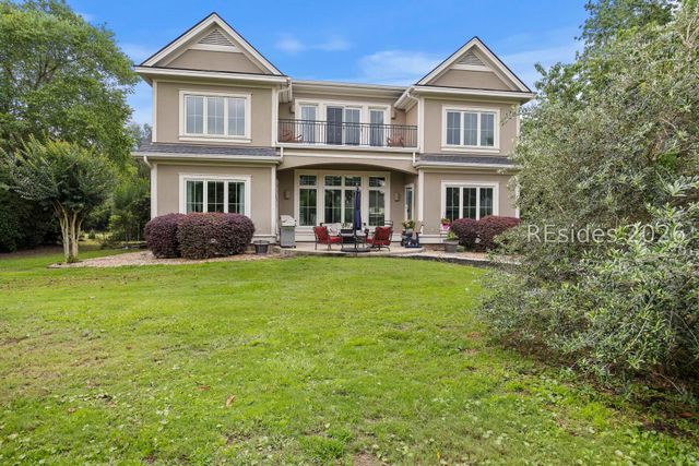 3 Chestnut Ln, Hilton Head Island, SC 29926