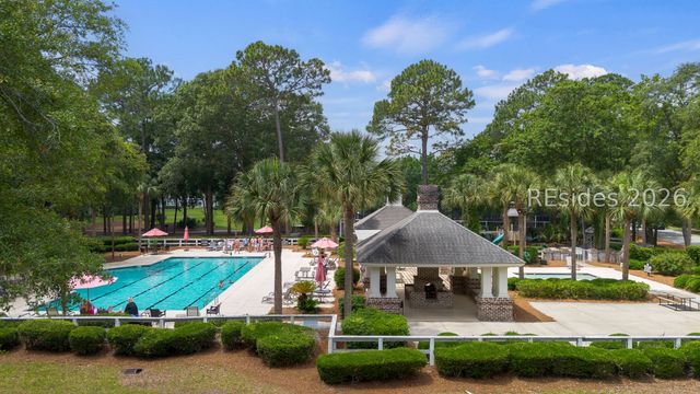 3 Chestnut Ln, Hilton Head Island, SC 29926