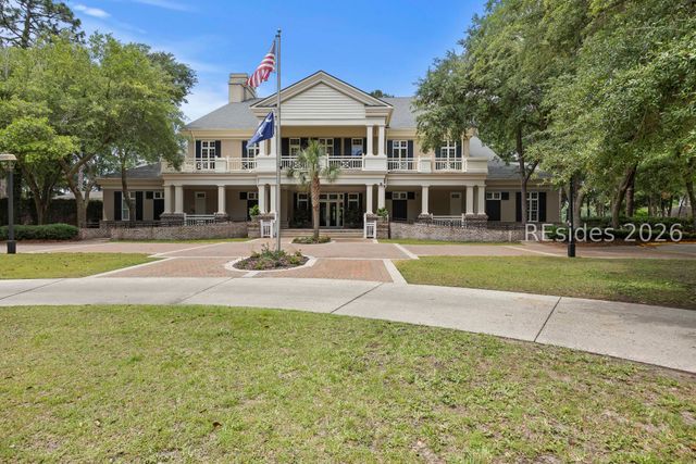 3 Chestnut Ln, Hilton Head Island, SC 29926