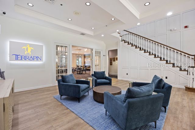 3 Chestnut Ln, Hilton Head Island, SC 29926