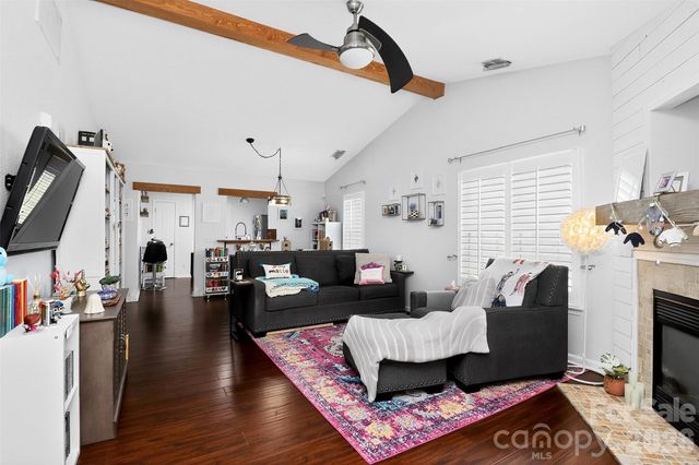 5422 Harris Cove Drive, Charlotte, NC 28269