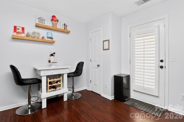 5422 Harris Cove Drive, Charlotte, NC 28269