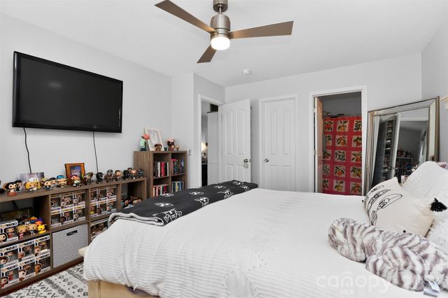 5422 Harris Cove Drive, Charlotte, NC 28269