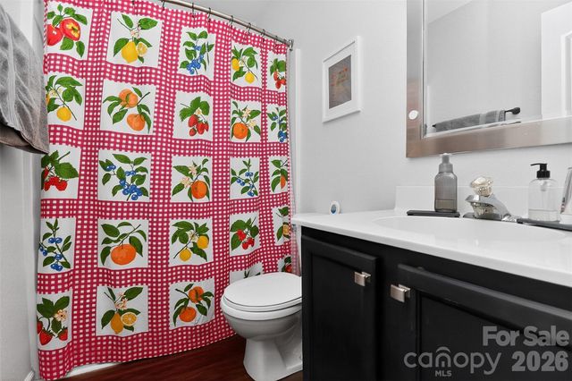 5422 Harris Cove Drive, Charlotte, NC 28269