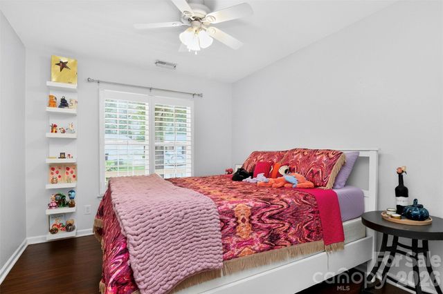 5422 Harris Cove Drive, Charlotte, NC 28269