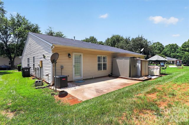 5422 Harris Cove Drive, Charlotte, NC 28269