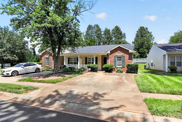 5422 Harris Cove Drive, Charlotte, NC 28269