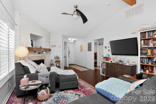 5422 Harris Cove Drive, Charlotte, NC 28269
