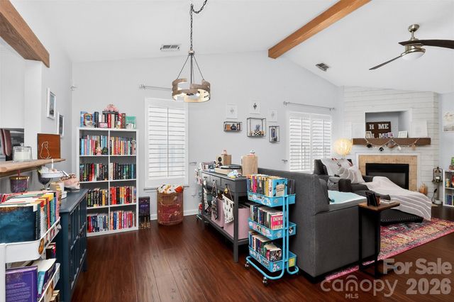 5422 Harris Cove Drive, Charlotte, NC 28269