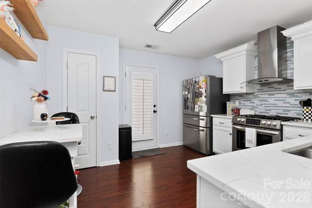 5422 Harris Cove Drive, Charlotte, NC 28269