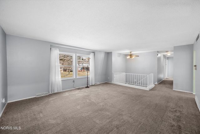 3845 Fairwood Drive, Sylvania, OH 43560