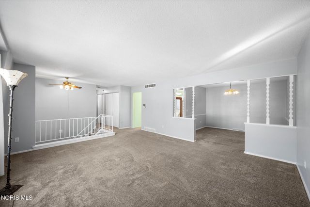 3845 Fairwood Drive, Sylvania, OH 43560