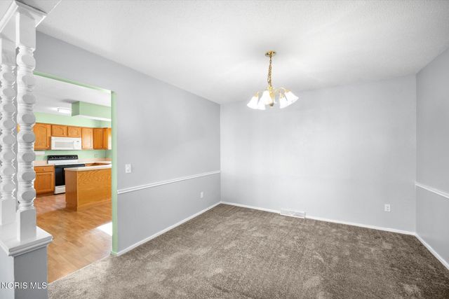 3845 Fairwood Drive, Sylvania, OH 43560