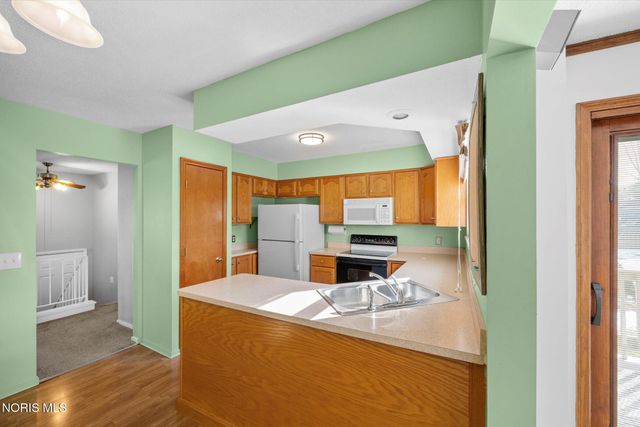 3845 Fairwood Drive, Sylvania, OH 43560