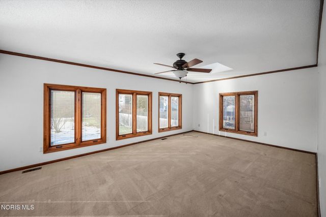 3845 Fairwood Drive, Sylvania, OH 43560