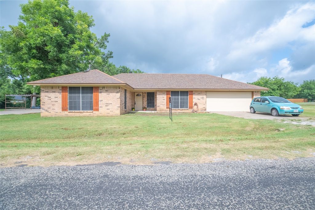 373 Old Shawnee Trail Drive, Gordonville, TX 76245